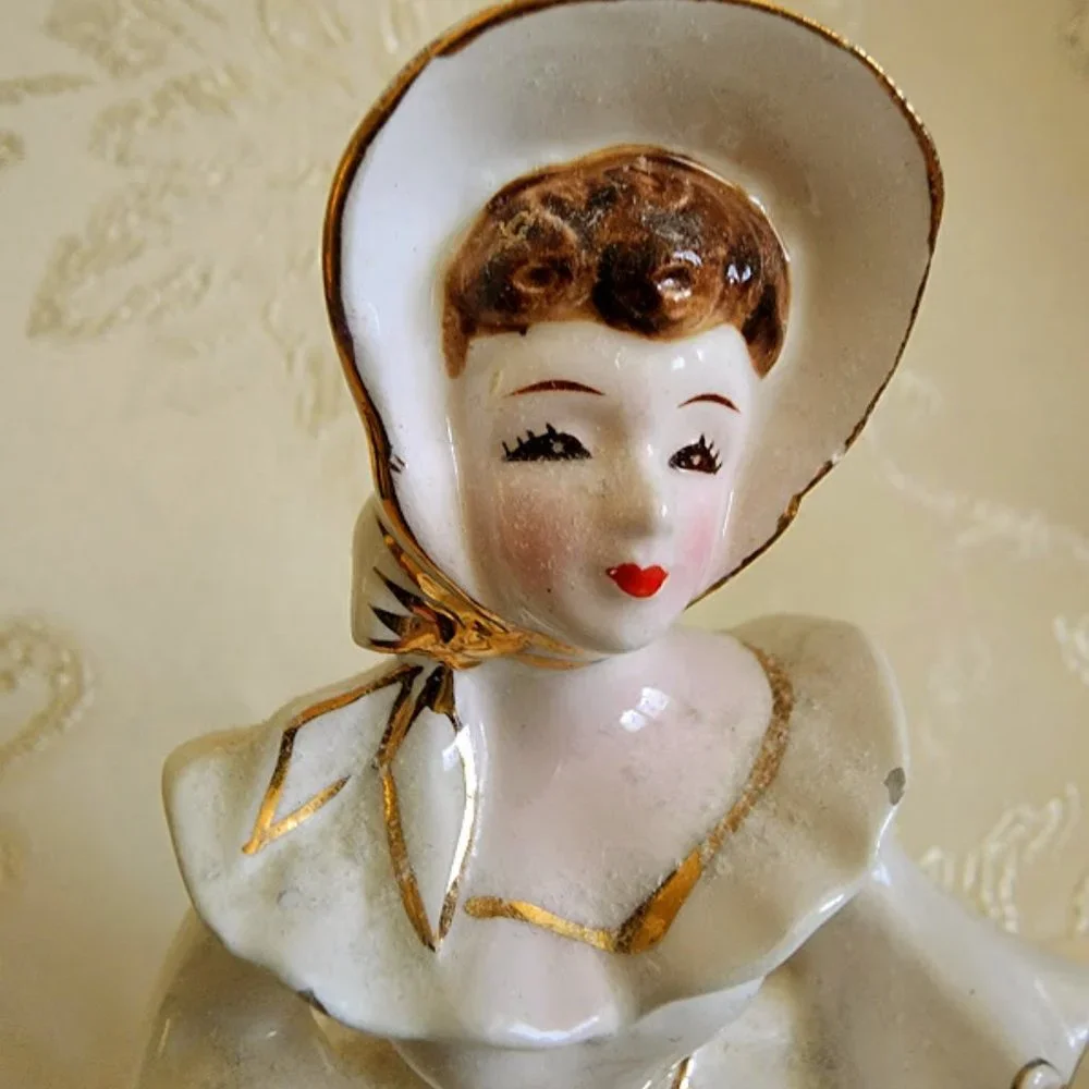 Vintage Lady Elizabeth A2628 - Picture 3 of 6